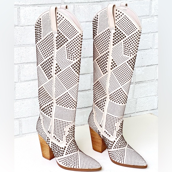 Steve Madden Shoes - Rare lasso Western boots - bone embellished by Steve Madden